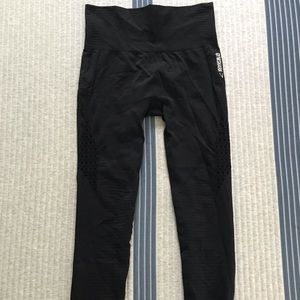Black Gym Shark Seamless Leggings